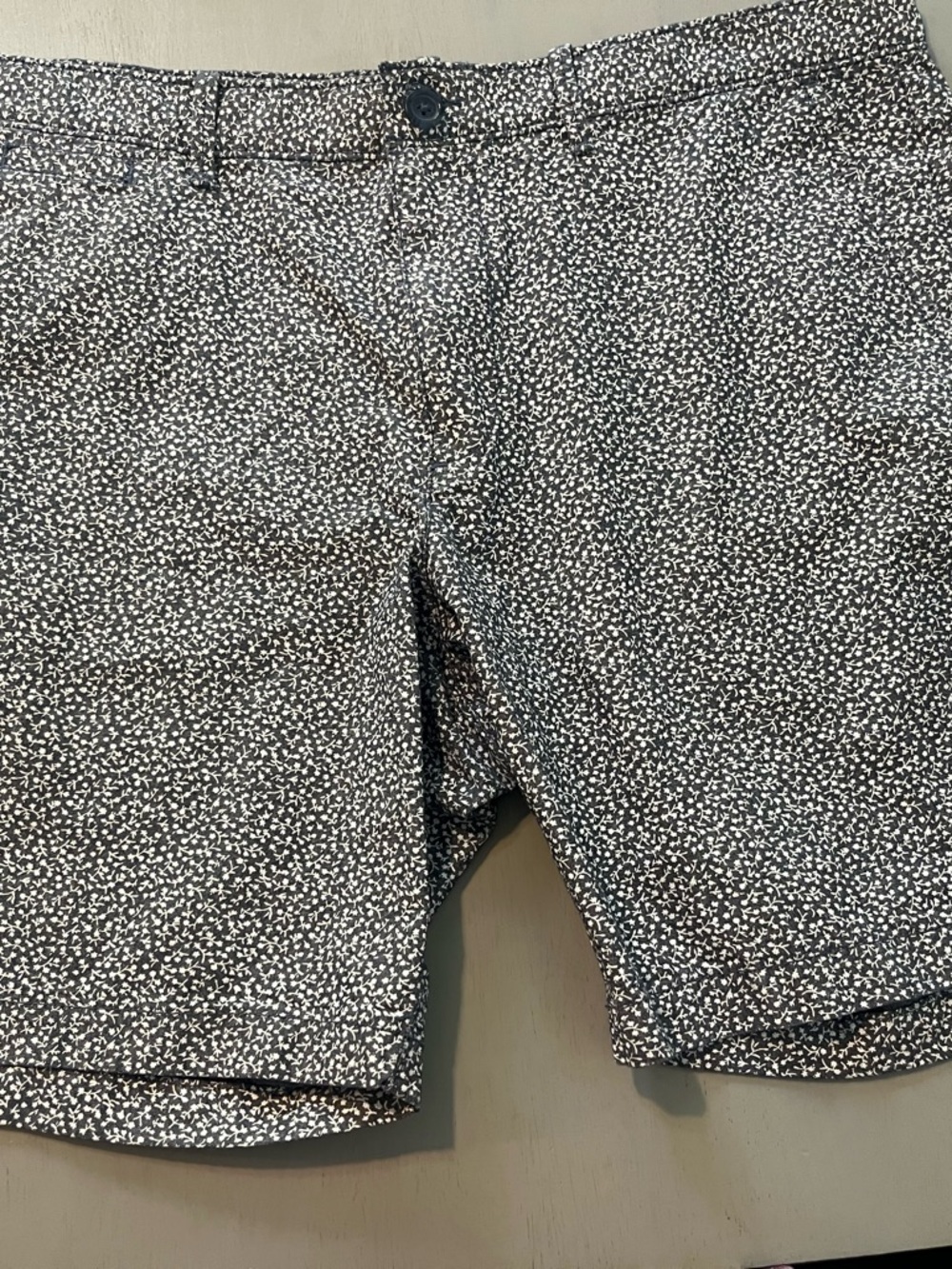 Original Penguin by Munsingwear Men's Floral Chino Shorts Size 36